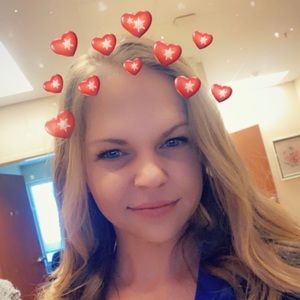 Meet your Posher, April